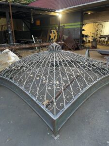 Metalne ograde Kovane ograde CNC panelne ograde Staklene ograde Inox ograde Razne metalne konstrukcije